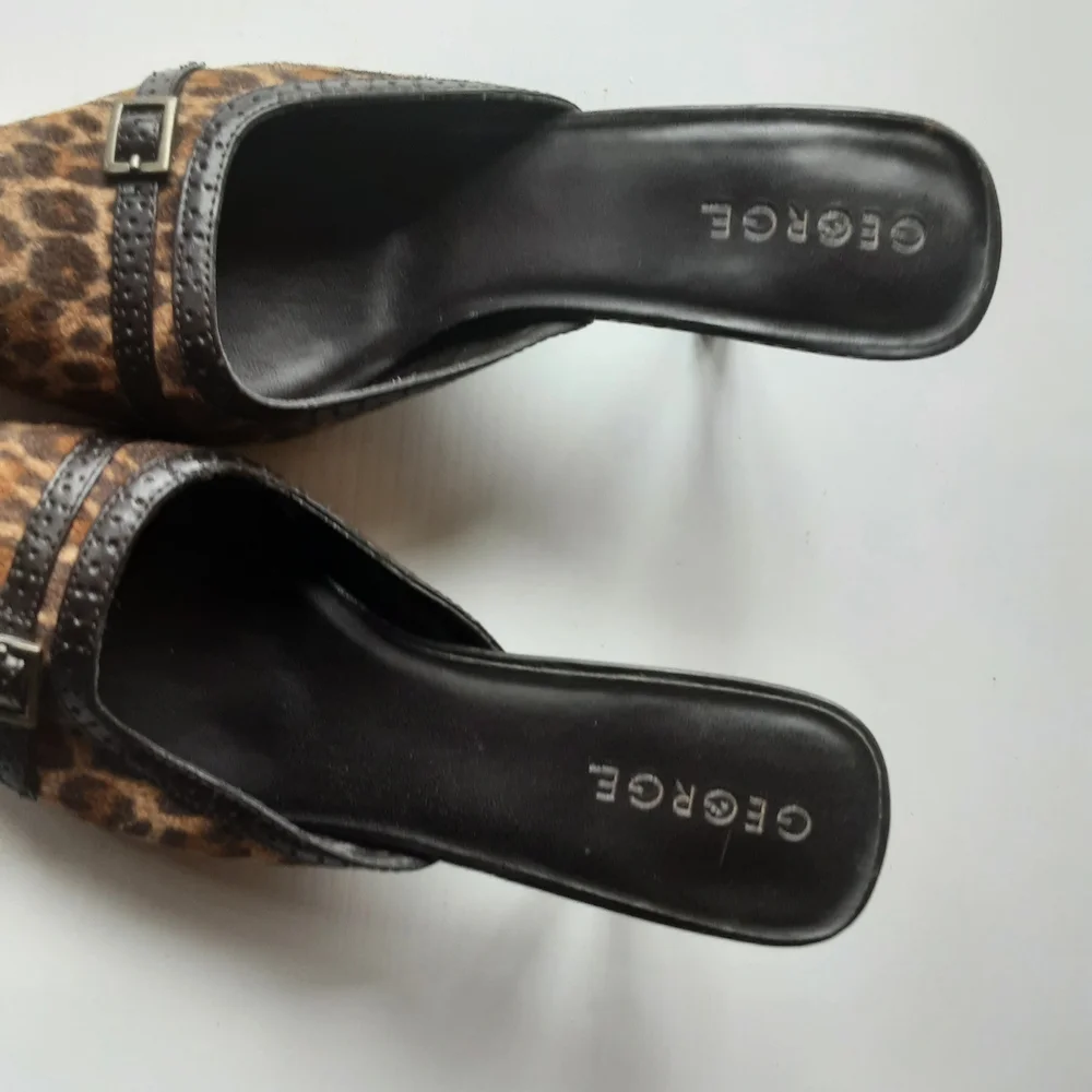 George Women's Brown Leopard Mules - Picture 3 of 6